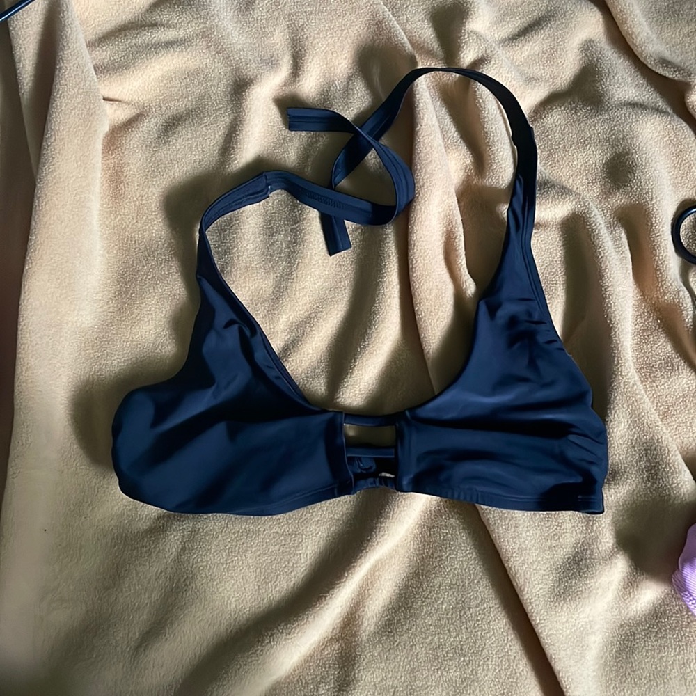bikini top.